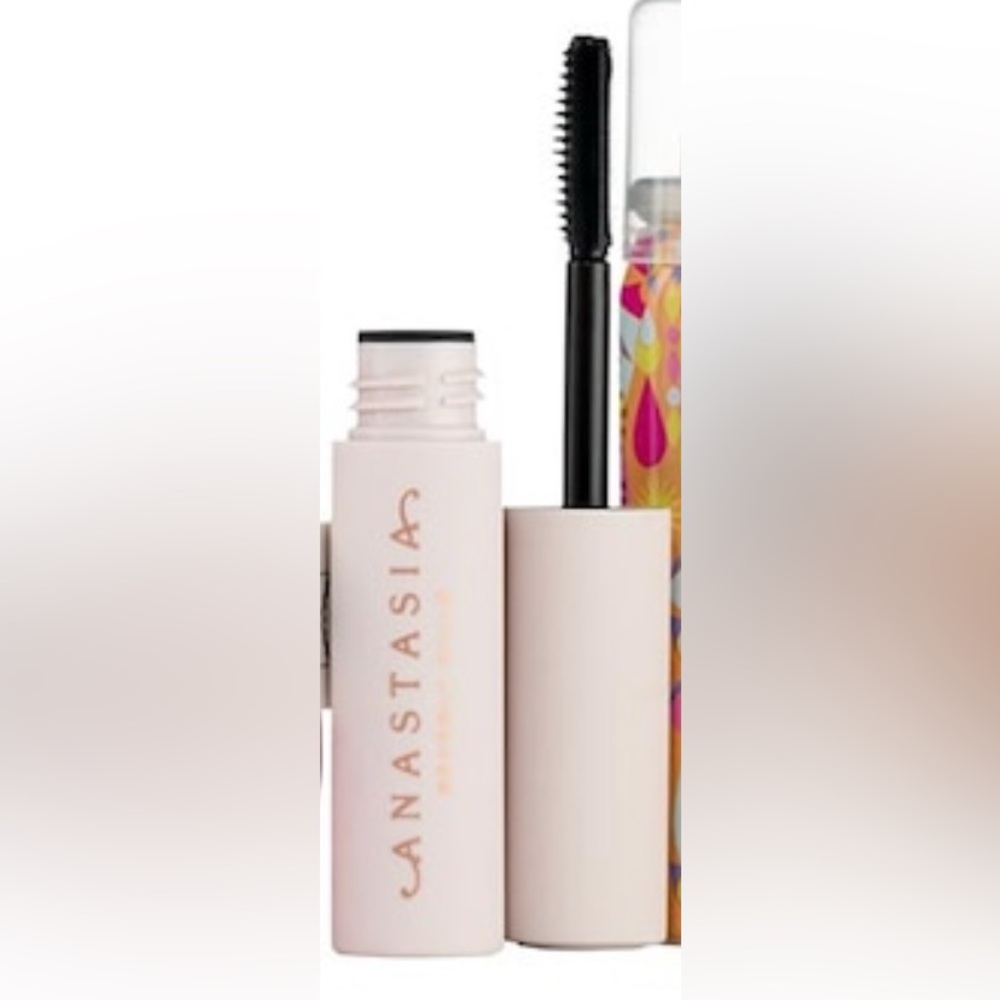 ❤️ 3/$25 Anastasia Beverly Hills Brow Gel Freeze